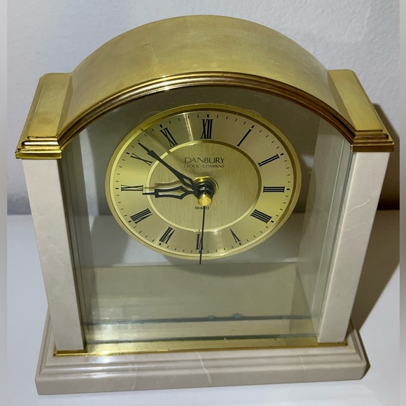 Danbury quartz mantle clock - Picture 2 of 3